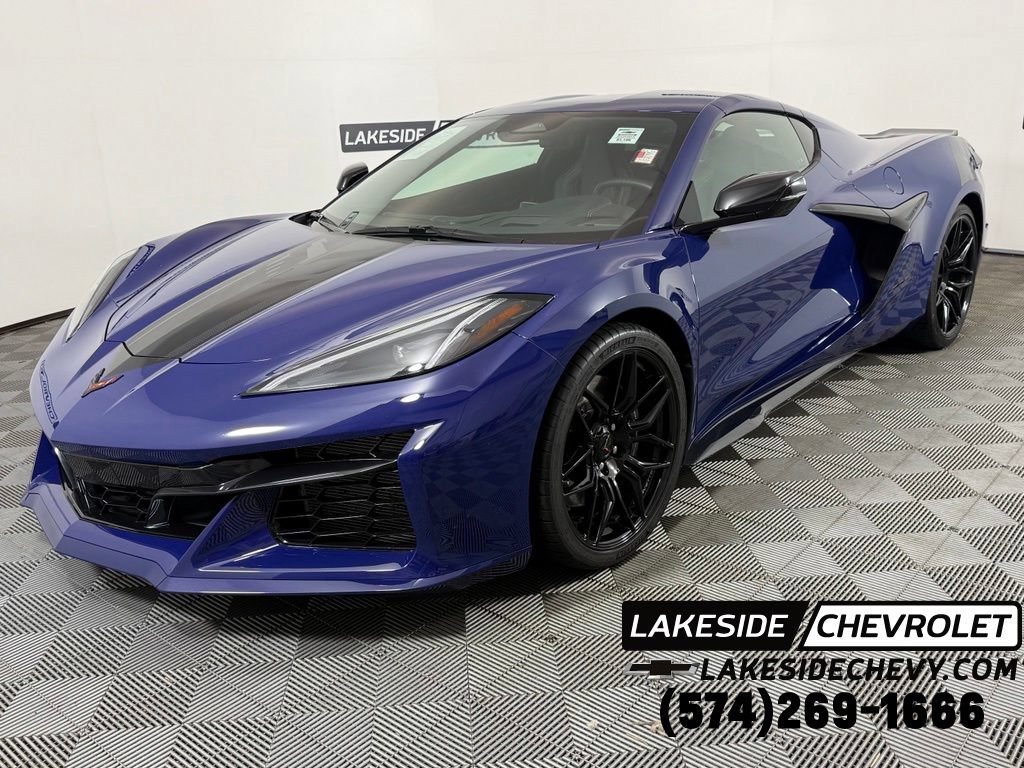 Used 2025 Chevrolet Corvette Z06 RWD image 1