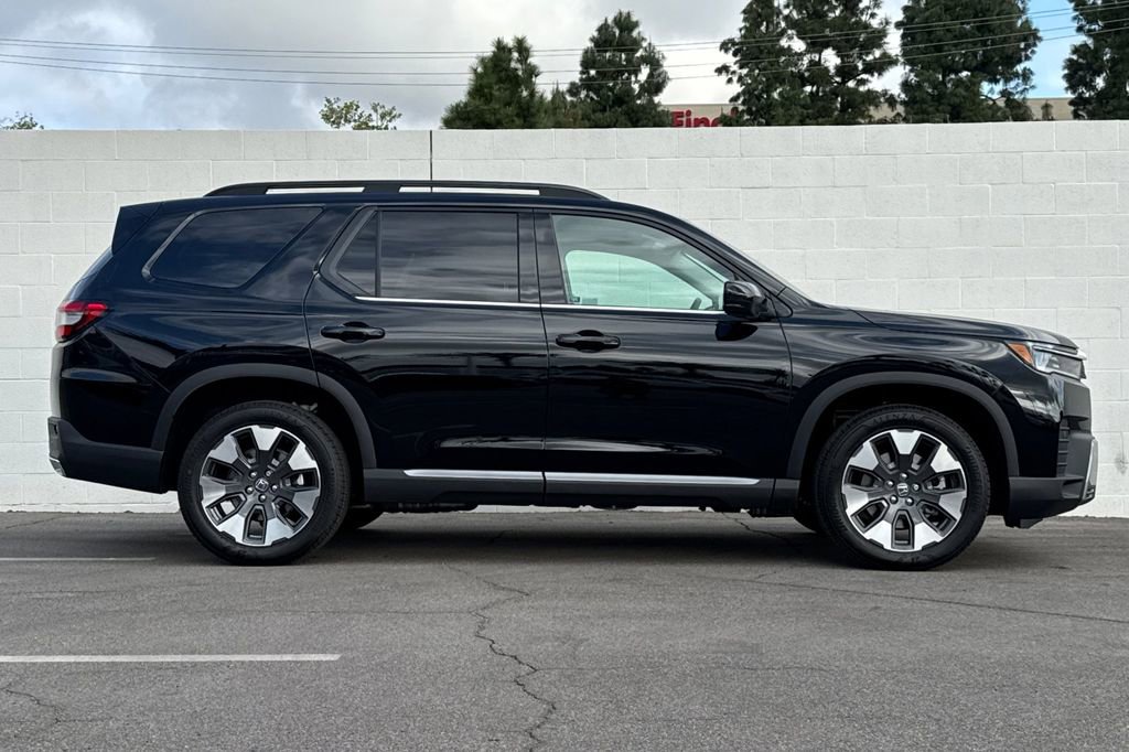 New 2026 Honda Pilot Touring image 3