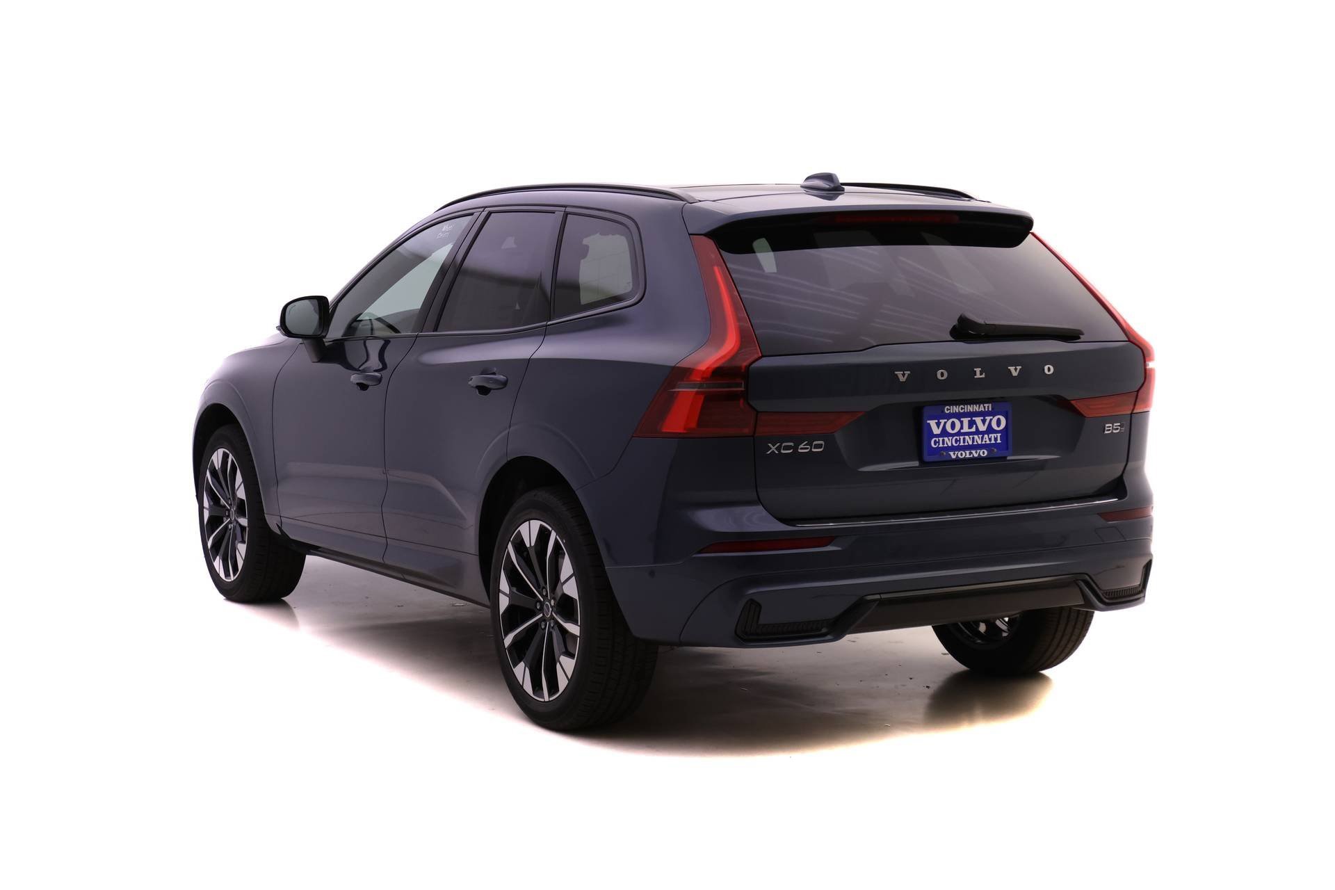 New 2026 Volvo XC60 B5 Plus w/ Protection Package Premier image 5