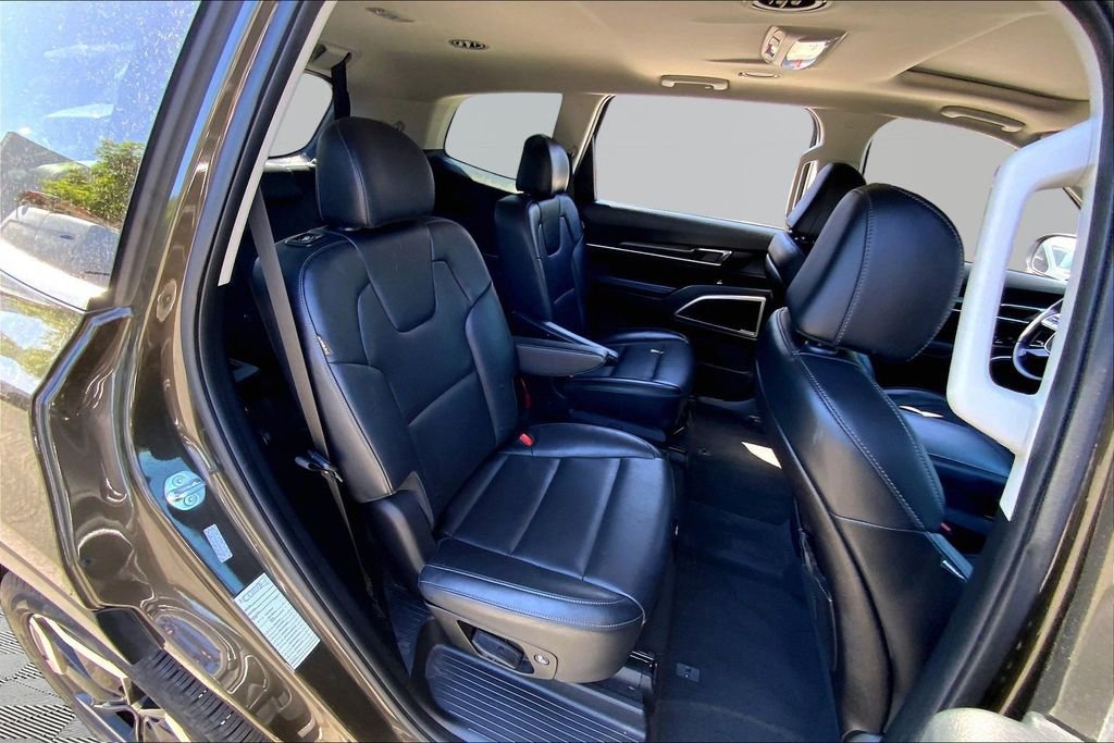 Used 2025 Kia Telluride S AWD/4WD image 17
