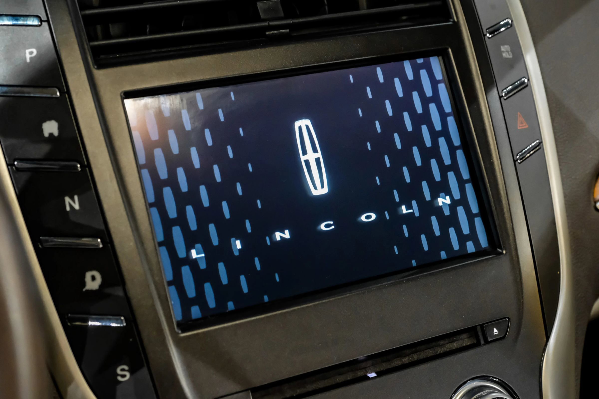 Used 2017 Lincoln MKC Select w/ Select Plus Package image 28