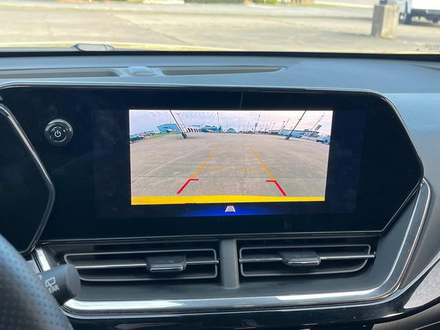 Certified 2024 Chevrolet Trax RS w/ Sunroof Package image 31