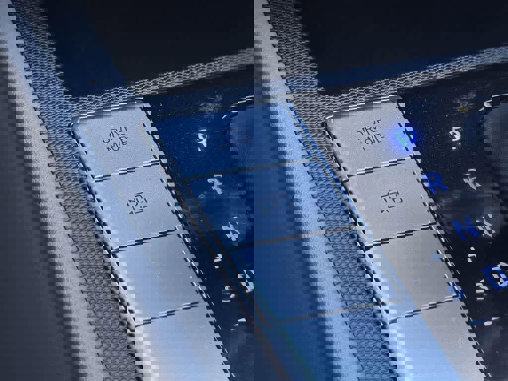 Used 2023 Hyundai Elantra SEL w/ Cargo Package image 21