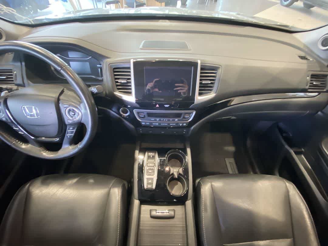 Used 2017 Honda Pilot Elite image 24
