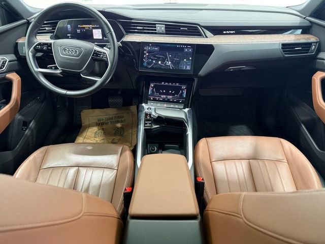 Used 2022 Audi e-tron Premium image 13