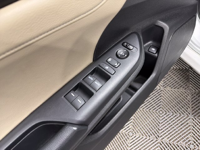 Used 2019 Honda Civic EX-L image 12