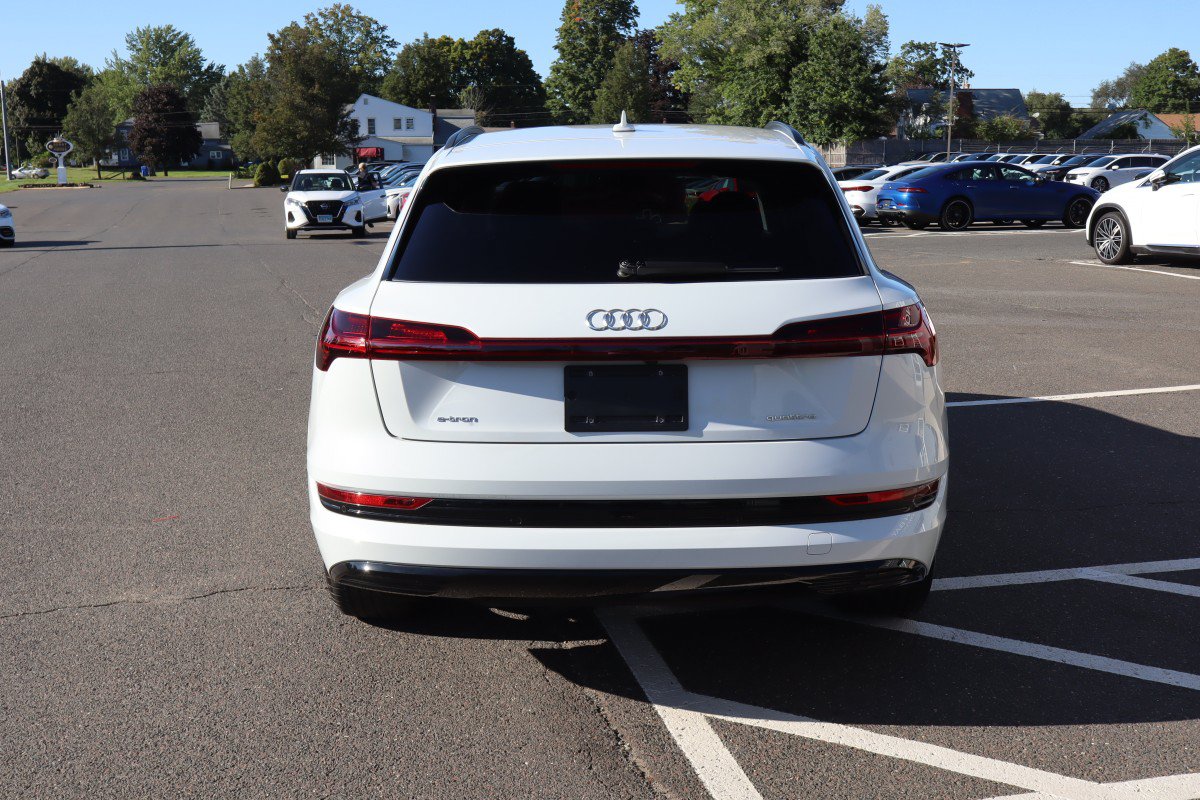 Used 2021 Audi e-tron Premium w/ Convenience Plus Package AWD/4WD image 8