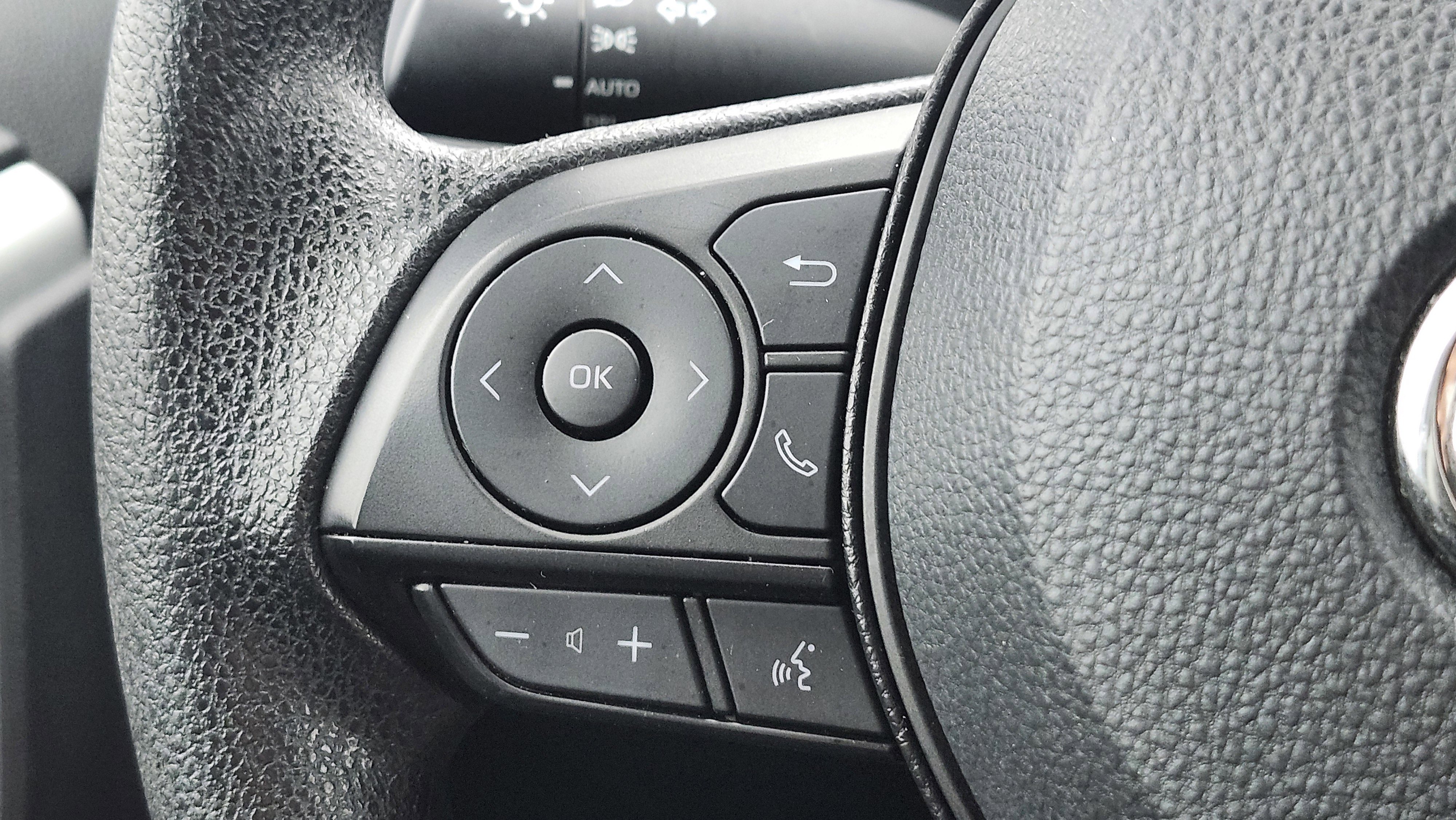 Used 2024 Toyota RAV4 XLE image 32