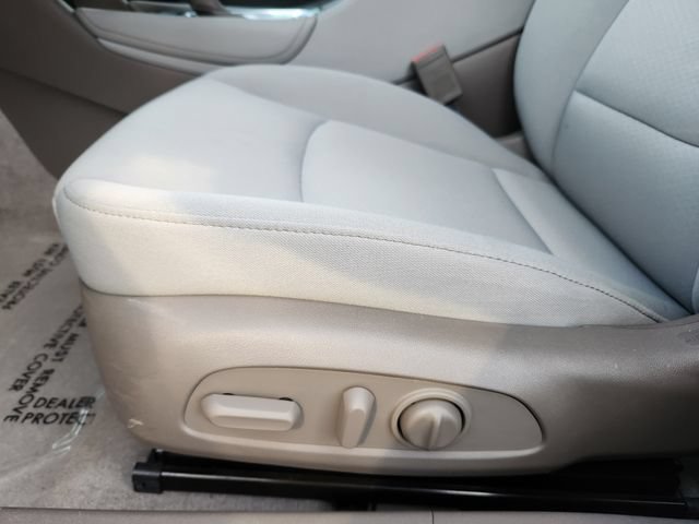 Used 2017 Chevrolet Malibu Hybrid w/ Driver Confidence Package FWD image 26