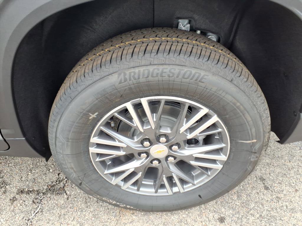 New 2026 Chevrolet Traverse LT w/ Driver Confidence Package image 7