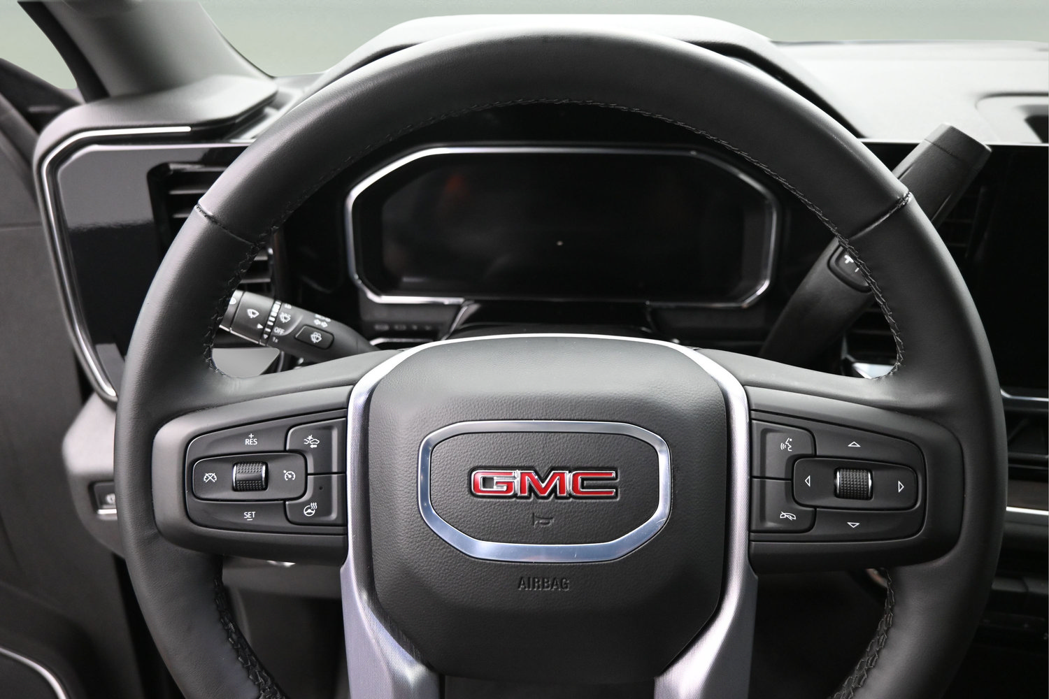 Used 2026 GMC Sierra 1500 SLT AWD/4WD image 20