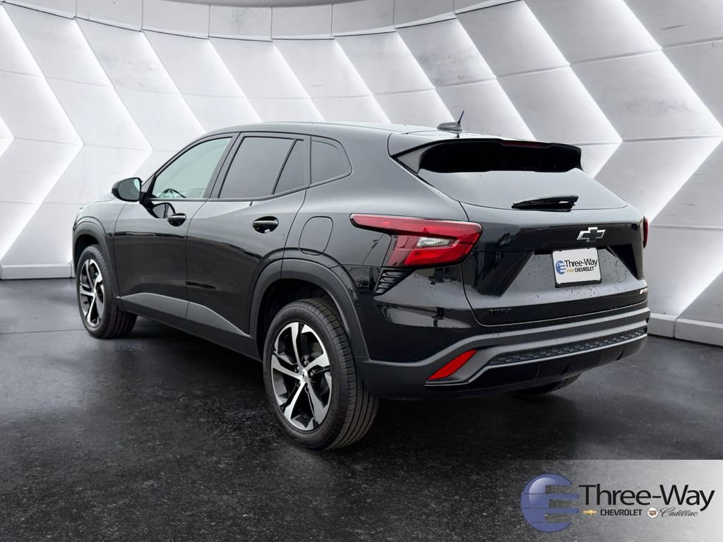 Certified 2024 Chevrolet Trax RS image 3