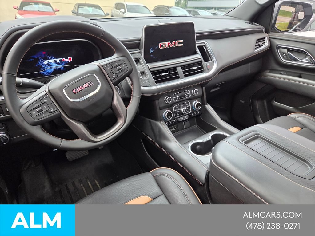 Used 2024 GMC Yukon AT4 w/ Technology Package AWD/4WD image 7