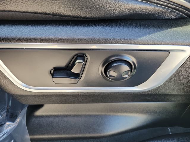 Used 2024 RAM 1500 Laramie RWD image 19