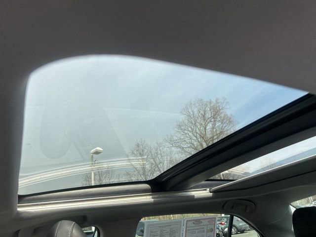 Used 2020 Toyota Camry XSE image 28