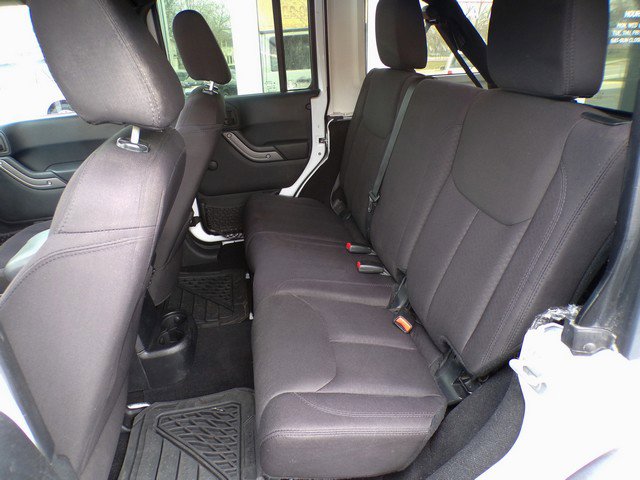 Used 2014 Jeep Wrangler Unlimited Sport w/ Connectivity Group image 11