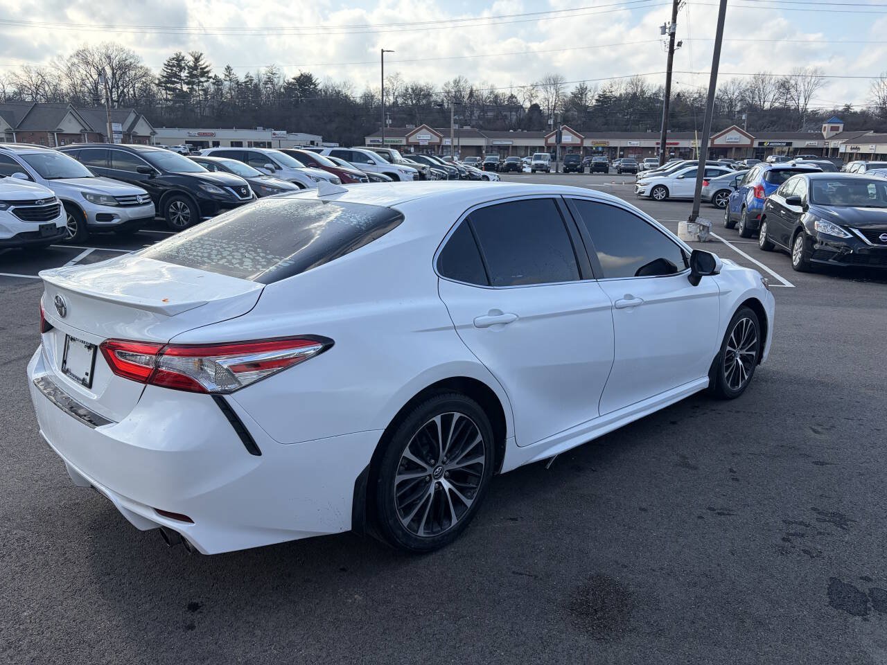 Used 2020 Toyota Camry SE FWD image 7