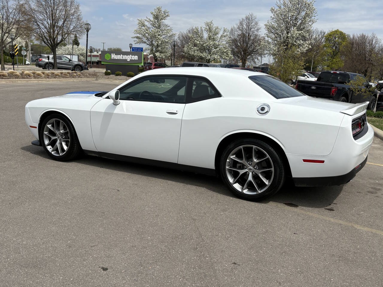 Used 2022 Dodge Challenger GT RWD image 12