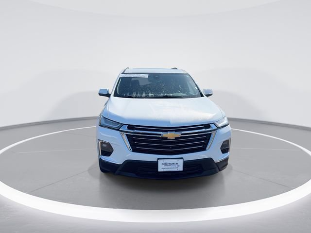 Used 2023 Chevrolet Traverse LT w/ LT Premium Package AWD/4WD image 3
