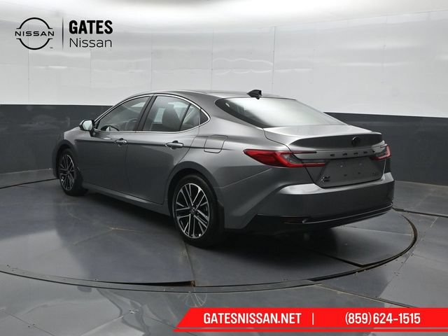 Used 2025 Toyota Camry XLE AWD/4WD image 8