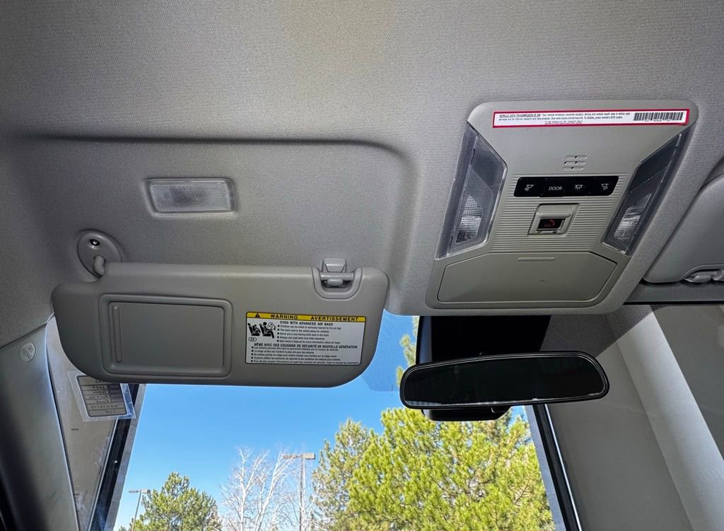 Certified 2022 Toyota RAV4 LE AWD/4WD image 36