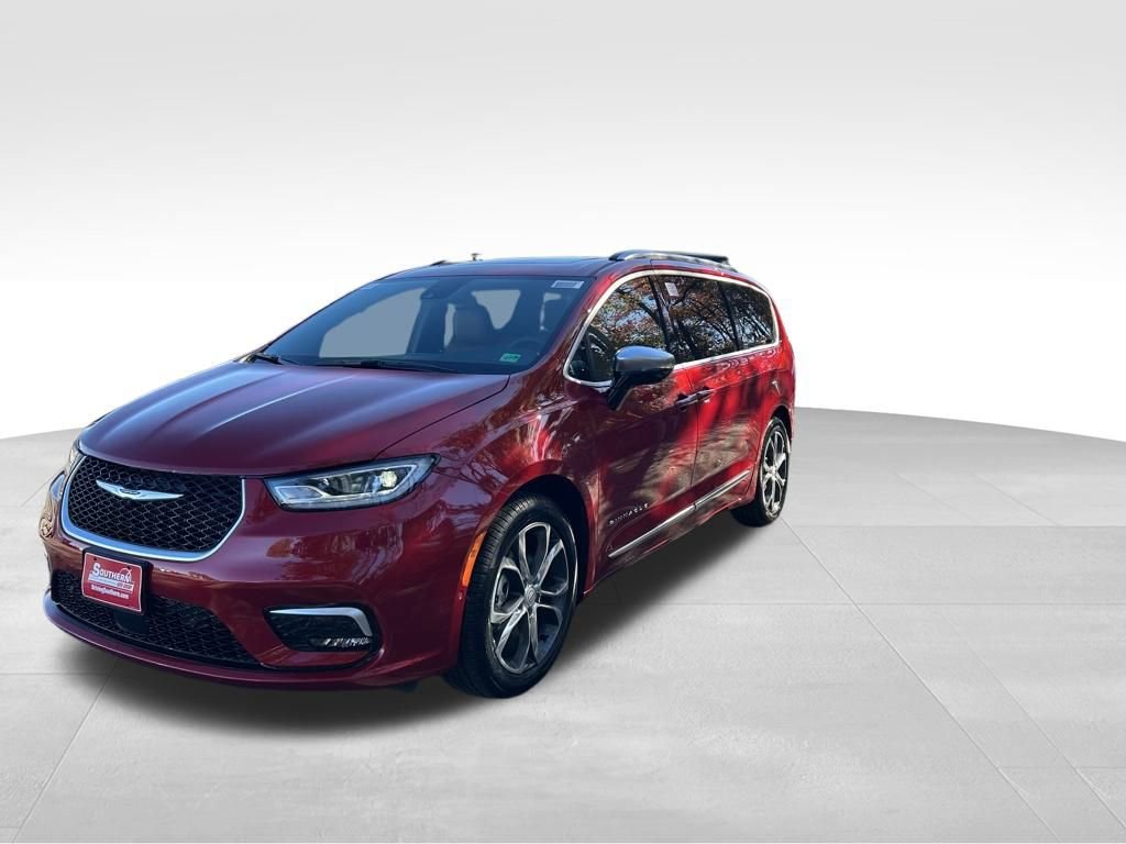 New 2026 Chrysler Pacifica Pinnacle image 2