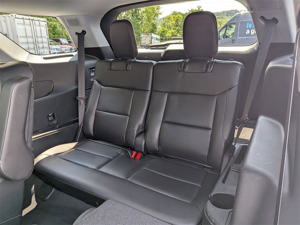 Used 2022 Ford Explorer Limited w/ Equipment Group 301A image 28