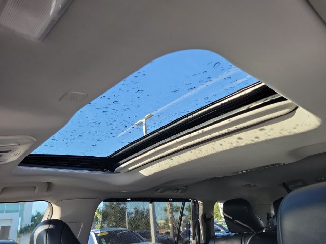 Used 2023 Toyota Highlander XLE FWD image 31