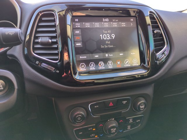 Used 2018 Jeep Compass Limited image 13