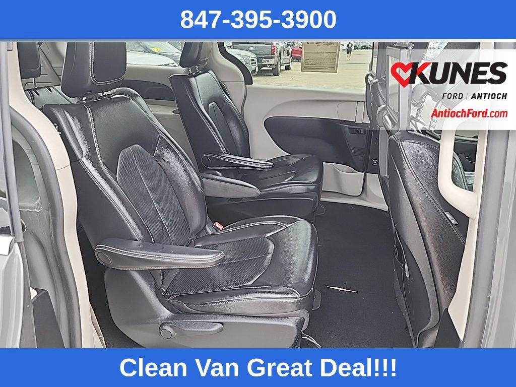 Used 2022 Chrysler Pacifica Touring-L w/ Uconnect Theater Family Group FWD image 49