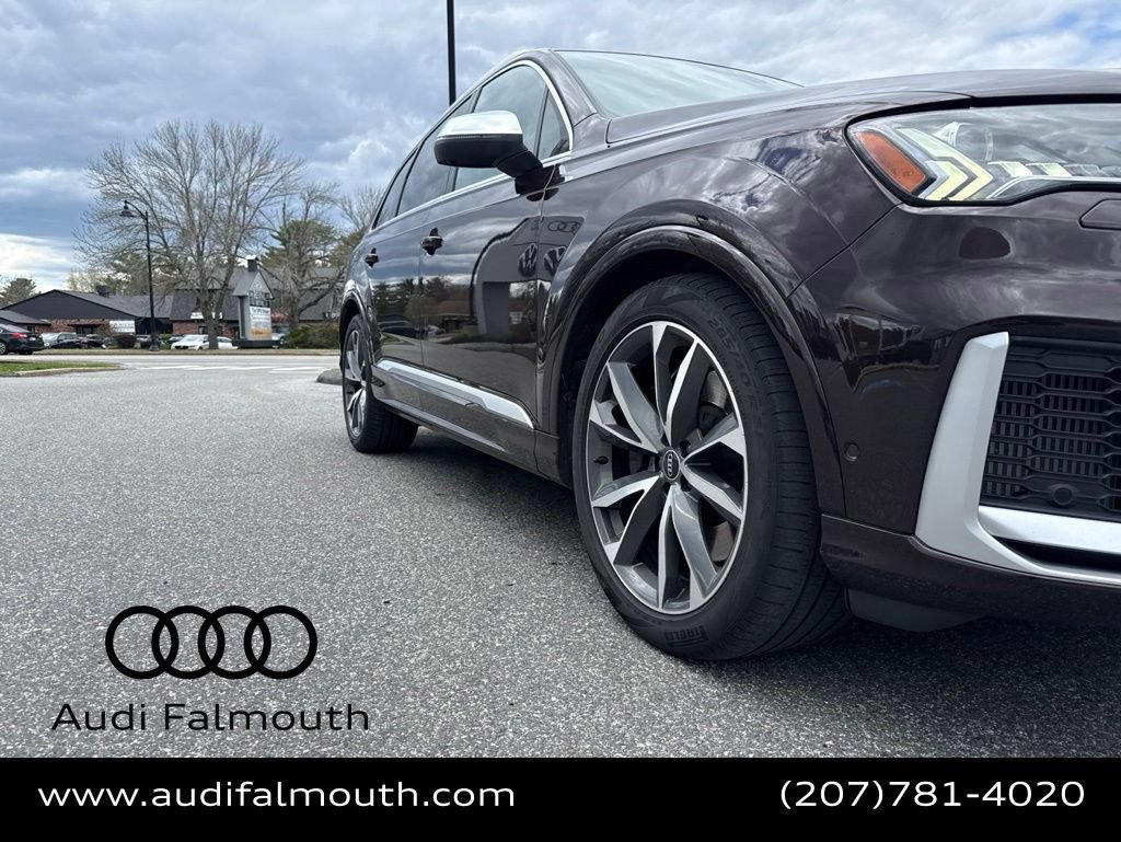 Used 2021 Audi SQ7 Prestige AWD/4WD image 5