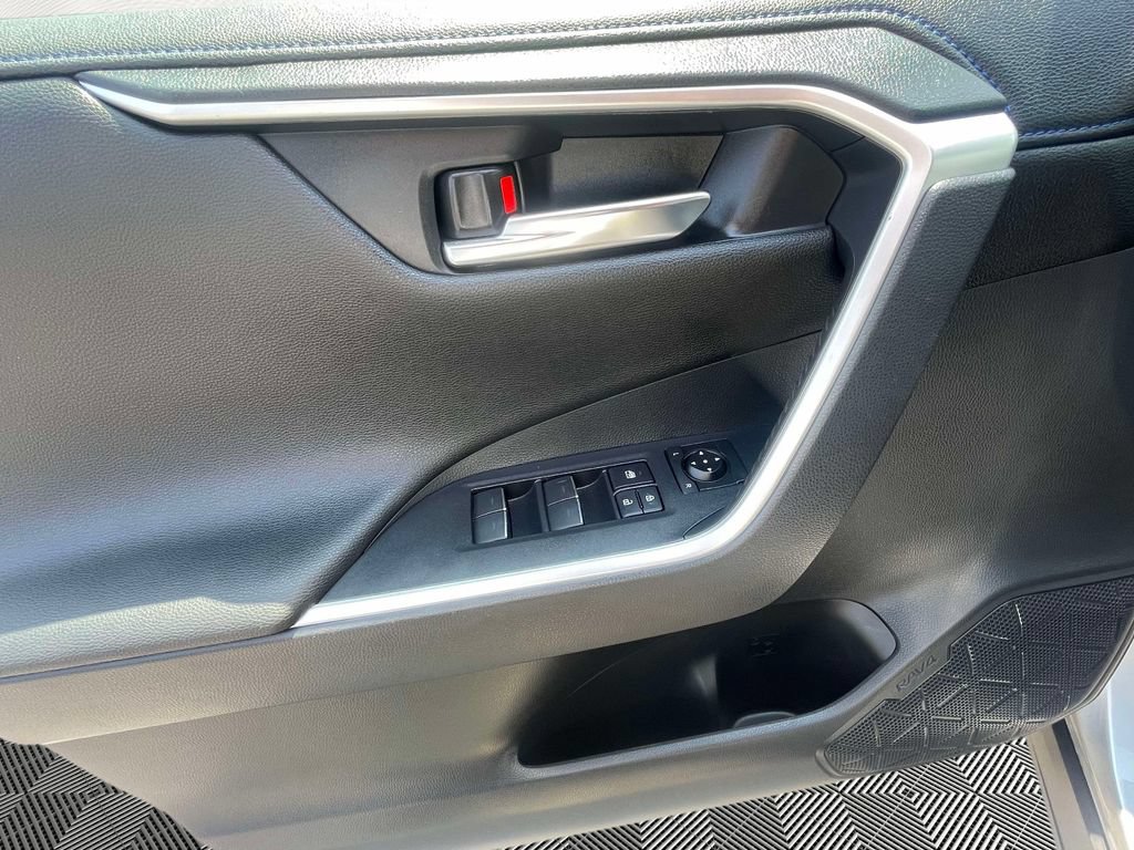 Used 2023 Toyota RAV4 XSE AWD/4WD image 21