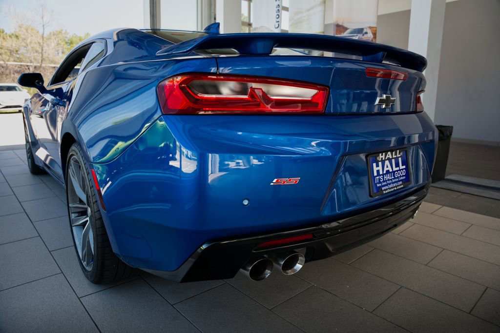 Used 2016 Chevrolet Camaro SS RWD image 34