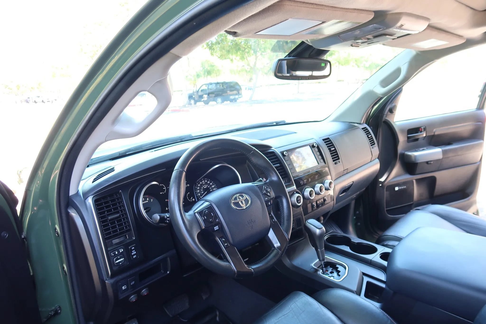 Used 2020 Toyota Sequoia TRD Pro AWD/4WD image 18