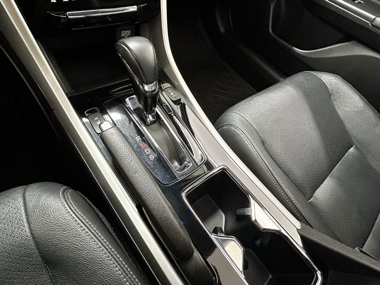 Used 2017 Honda Accord Touring image 23