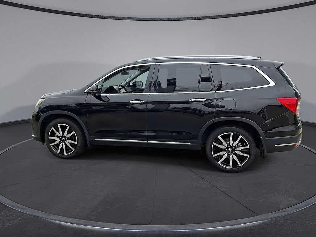 Used 2021 Honda Pilot Touring image 2