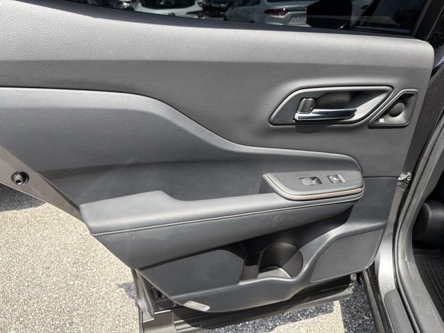 Used 2023 Toyota Crown AWD/4WD image 13