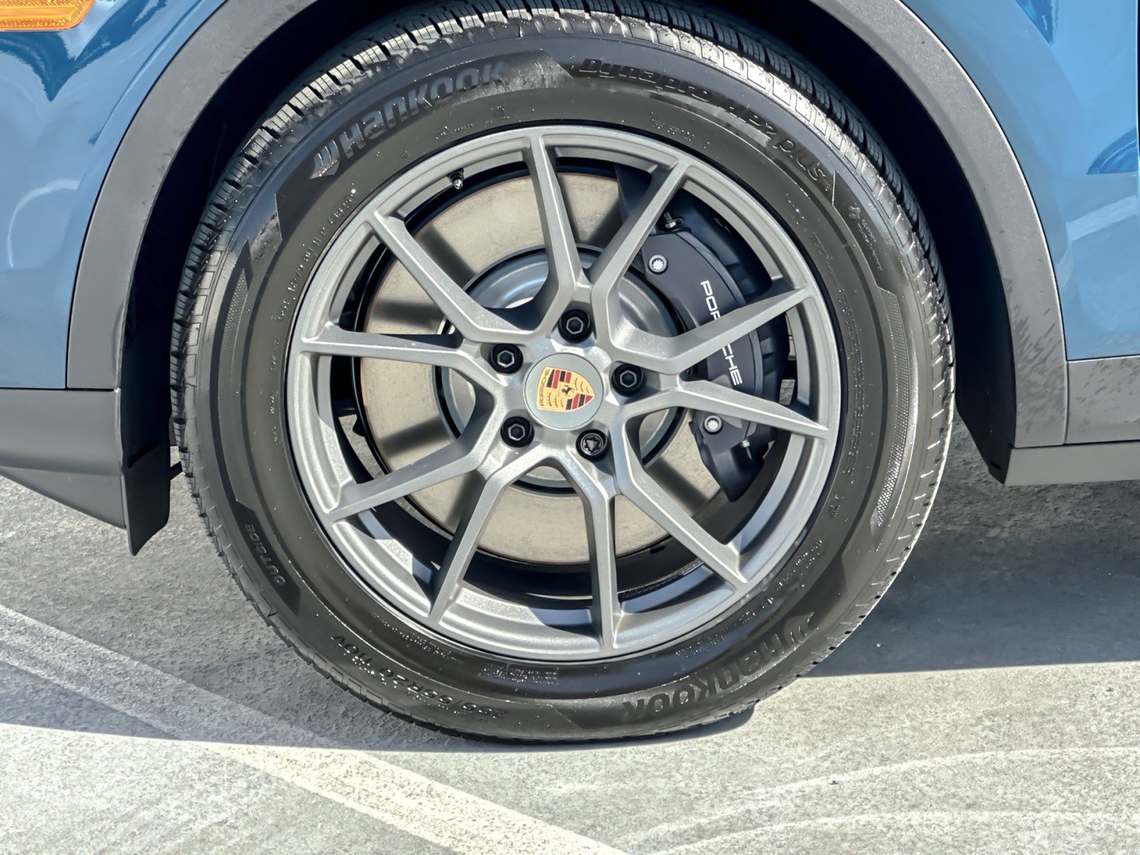New 2026 Porsche Cayenne Coupe AWD/4WD image 27
