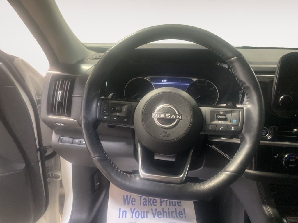 Used 2023 Nissan Pathfinder SL w/ Lighting Package (N92) image 15
