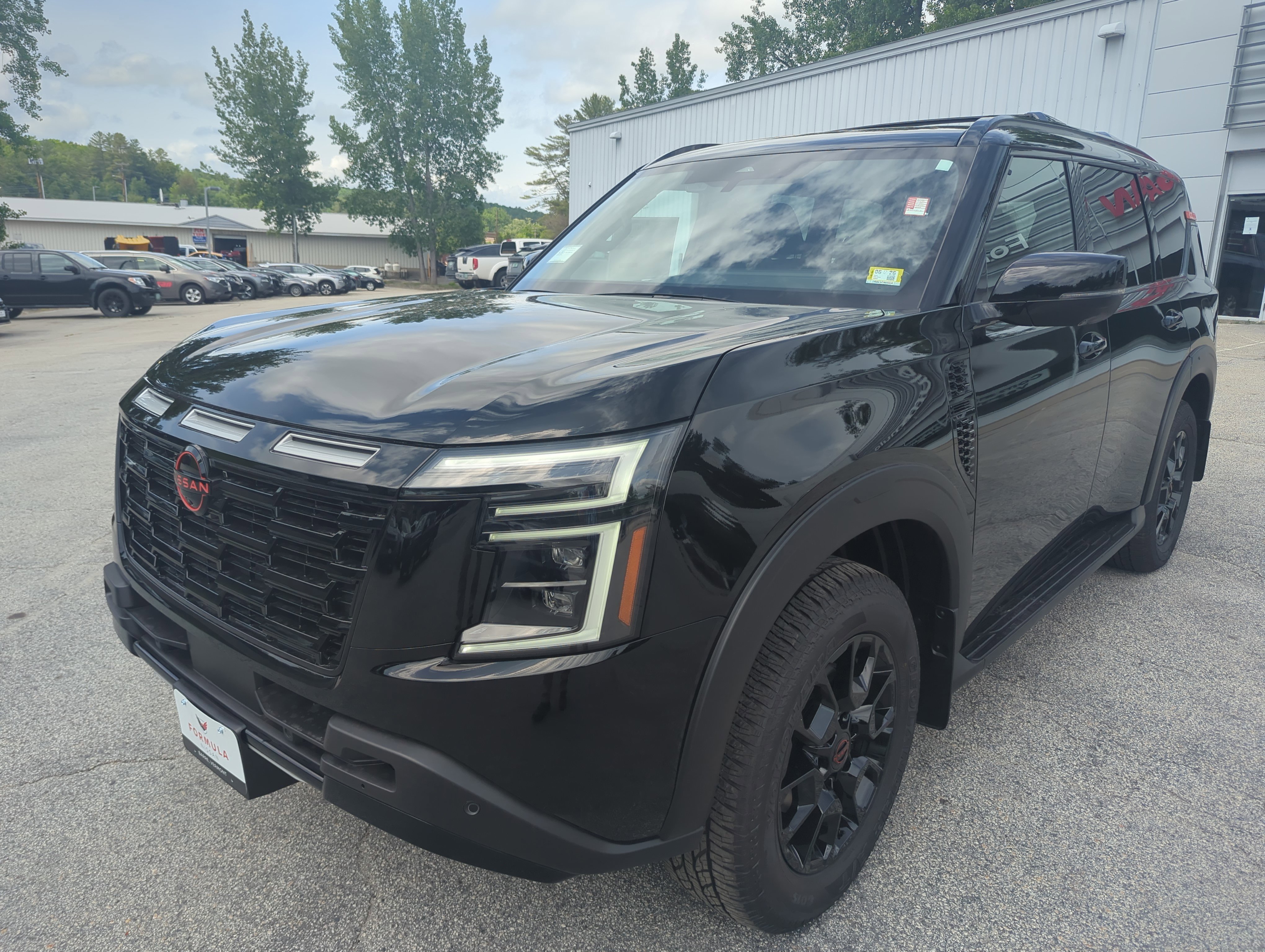 New 2025 Nissan Armada PRO-4X w/ Pro-4X Premium Package image 7