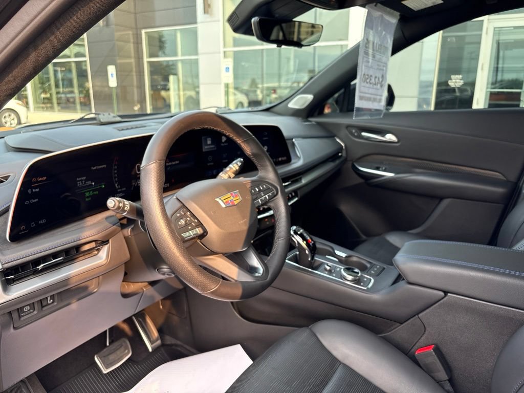 Used 2025 Cadillac XT4 Sport AWD/4WD image 17