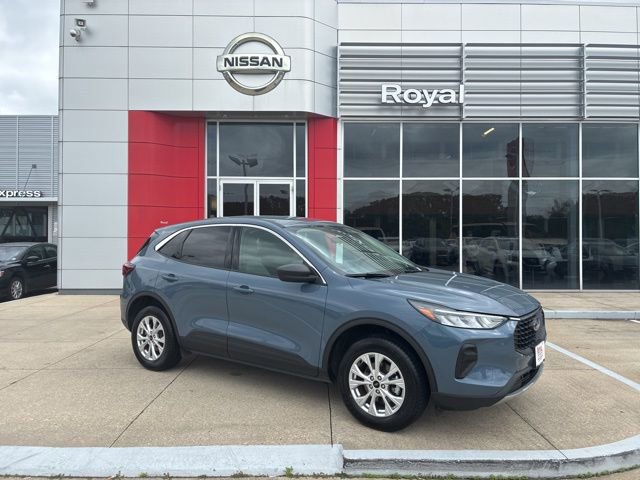 Used 2024 Ford Escape Active AWD/4WD image 1