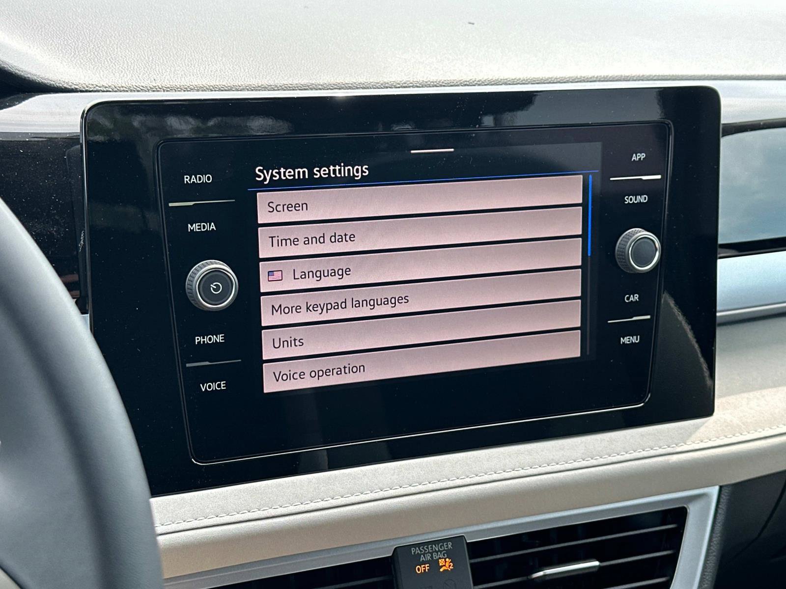 New 2025 Volkswagen Taos SE image 27