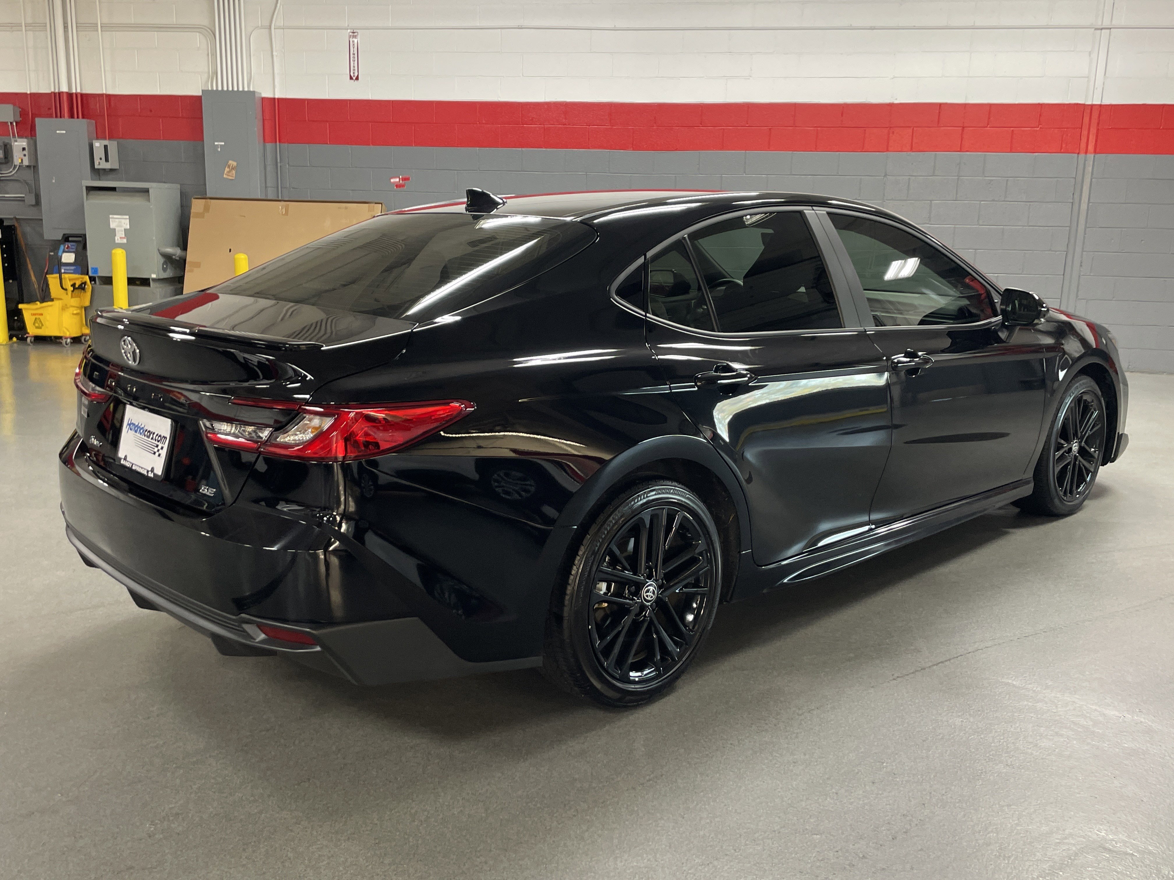 Certified 2025 Toyota Camry SE image 10