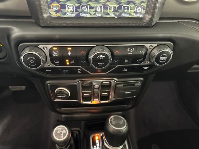 Used 2023 Jeep Wrangler Unlimited w/ Cold Weather Group image 23
