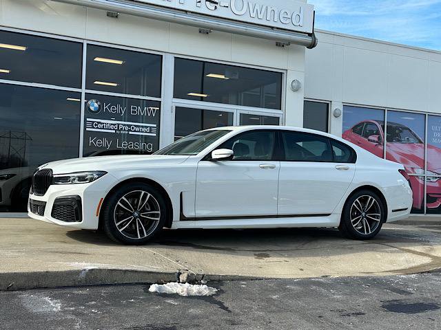 Certified 2022 BMW 740i xDrive w/ M Sport Package image 5