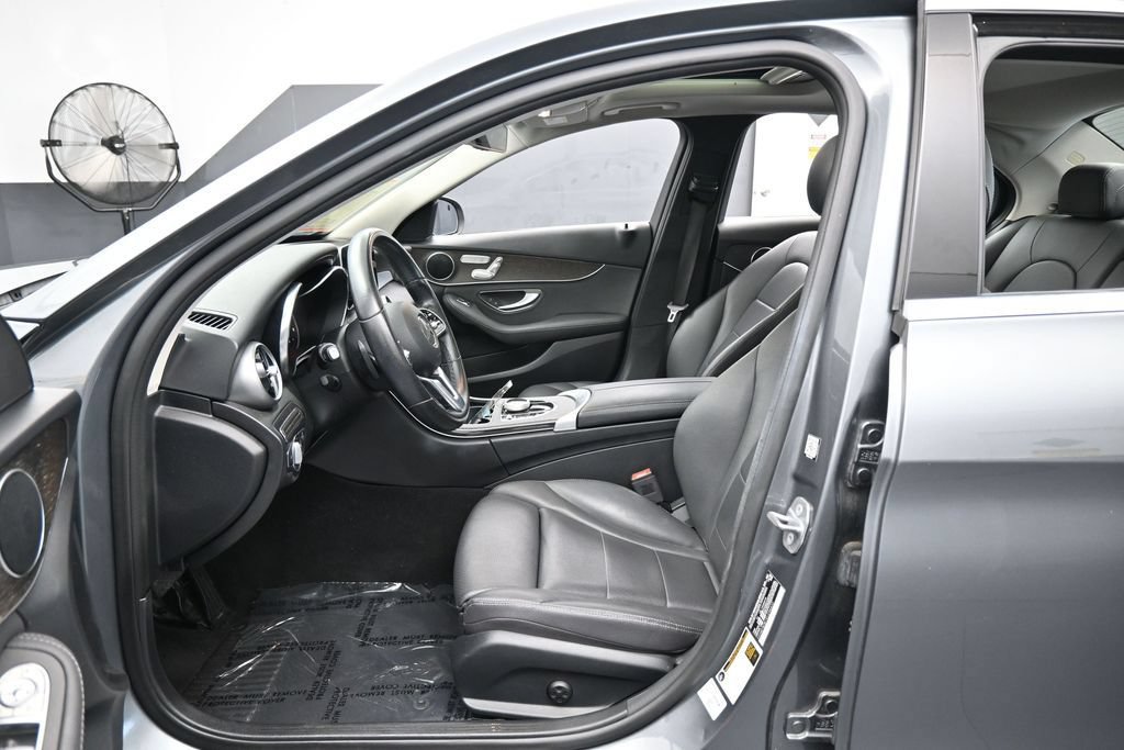 Used 2019 Mercedes-Benz C 300 Sedan image 11
