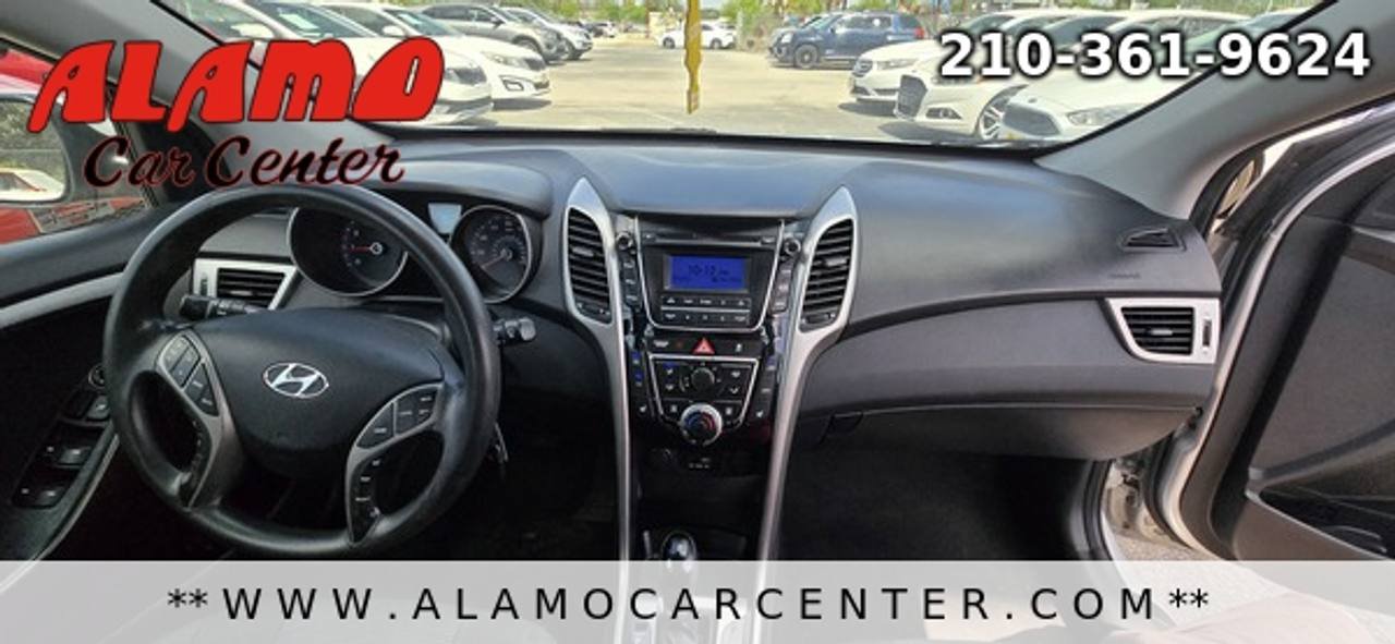 Used 2016 Hyundai Elantra GT FWD image 17