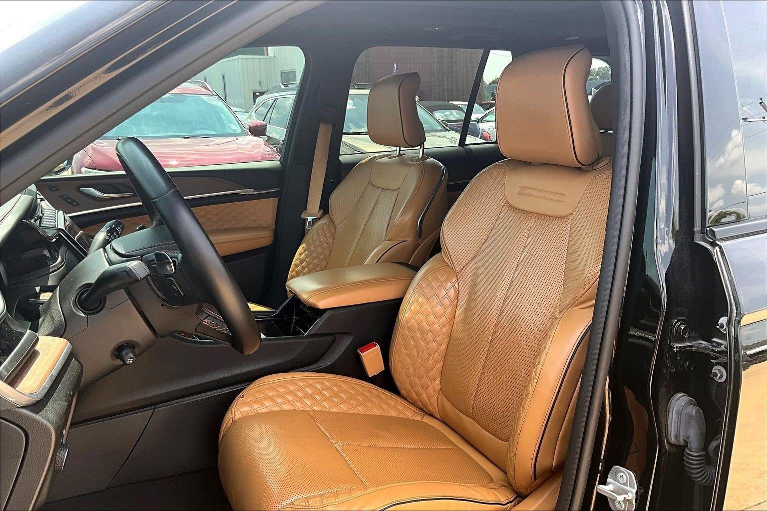 Used 2022 Jeep Grand Cherokee Summit w/ Adv Protech Group IV AWD/4WD image 19