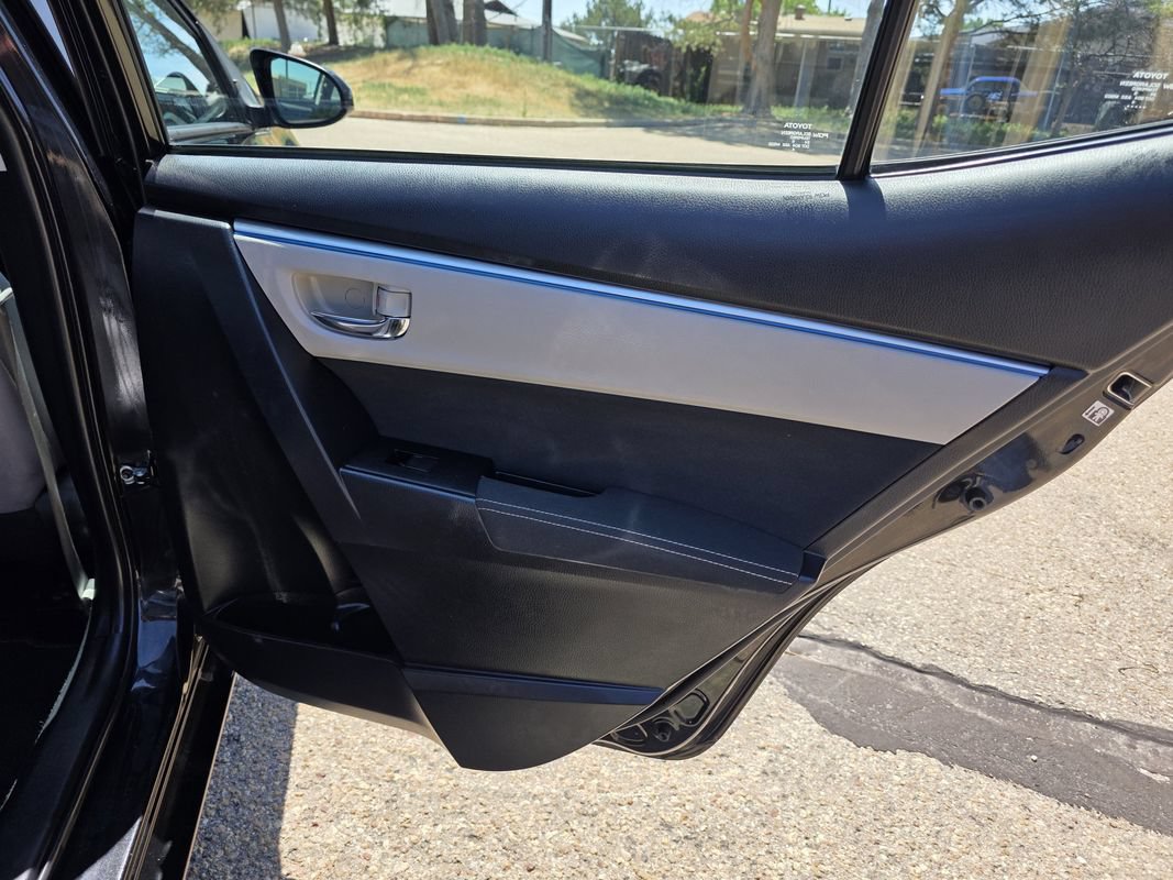 Used 2016 Toyota Corolla LE FWD image 19
